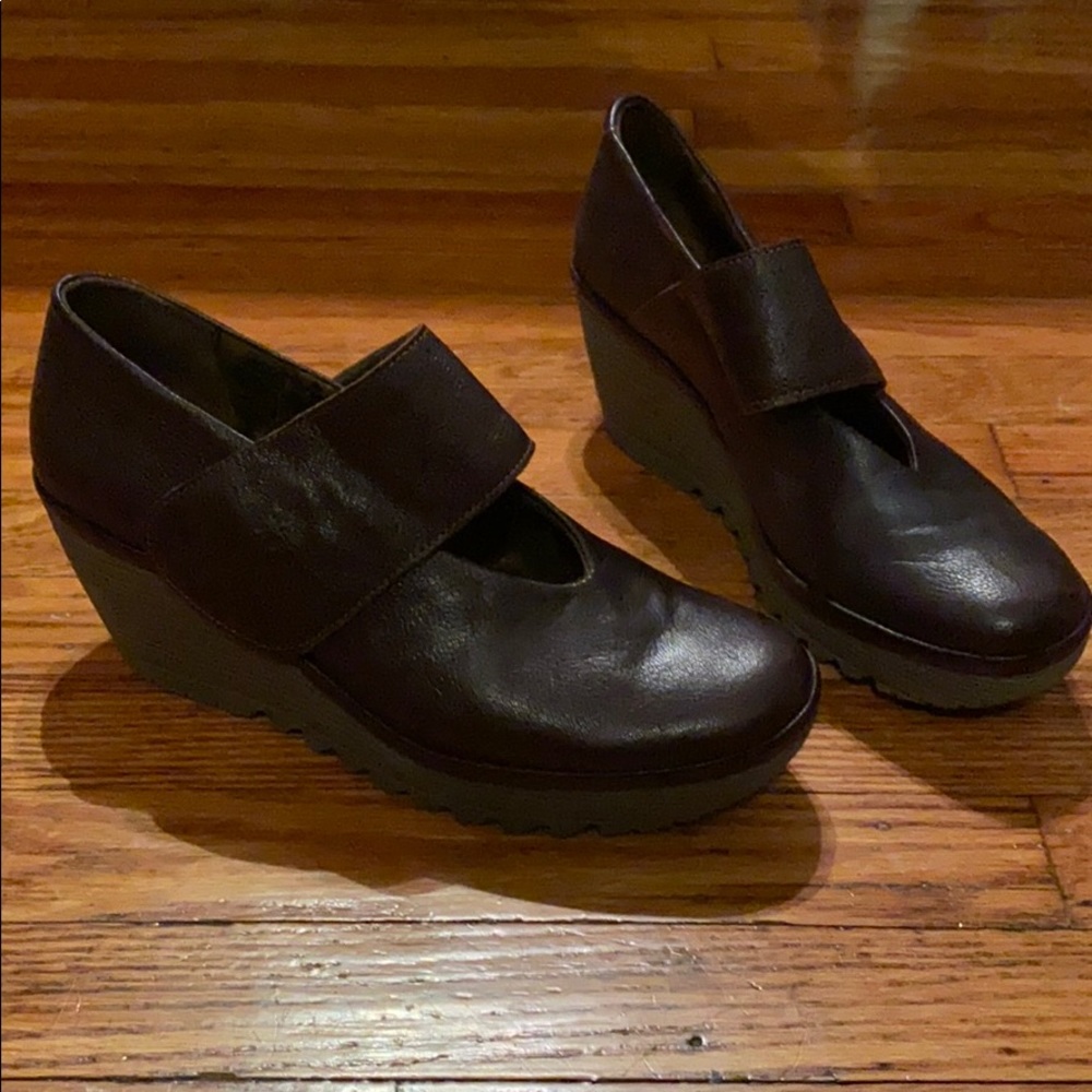 Fly London wedge